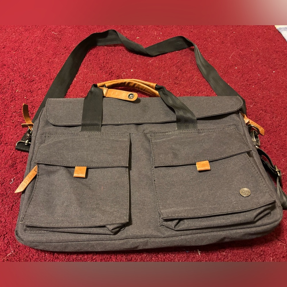MENS PKG RICHMOND 10L BRIEFCASE BAG NWOT UNISEX PRIMARY COLLN TORONTO CANADA